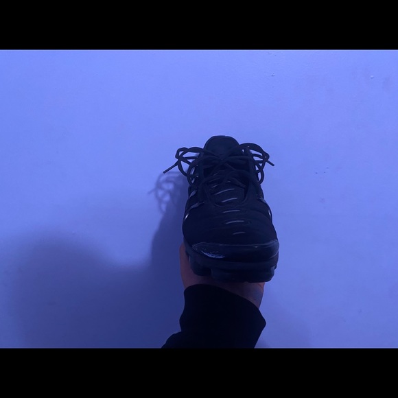 Vapormax plus - Picture 2 of 3